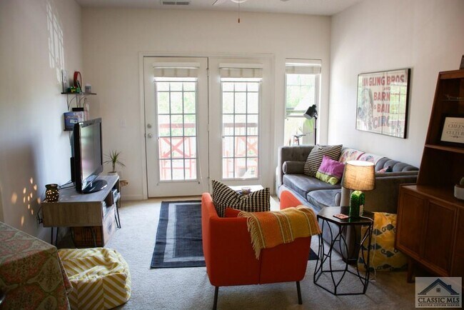 Foto del edificio - 2375 S Lumpkin St