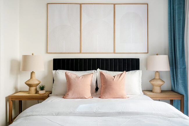 Building Photo - 317w E 14th St