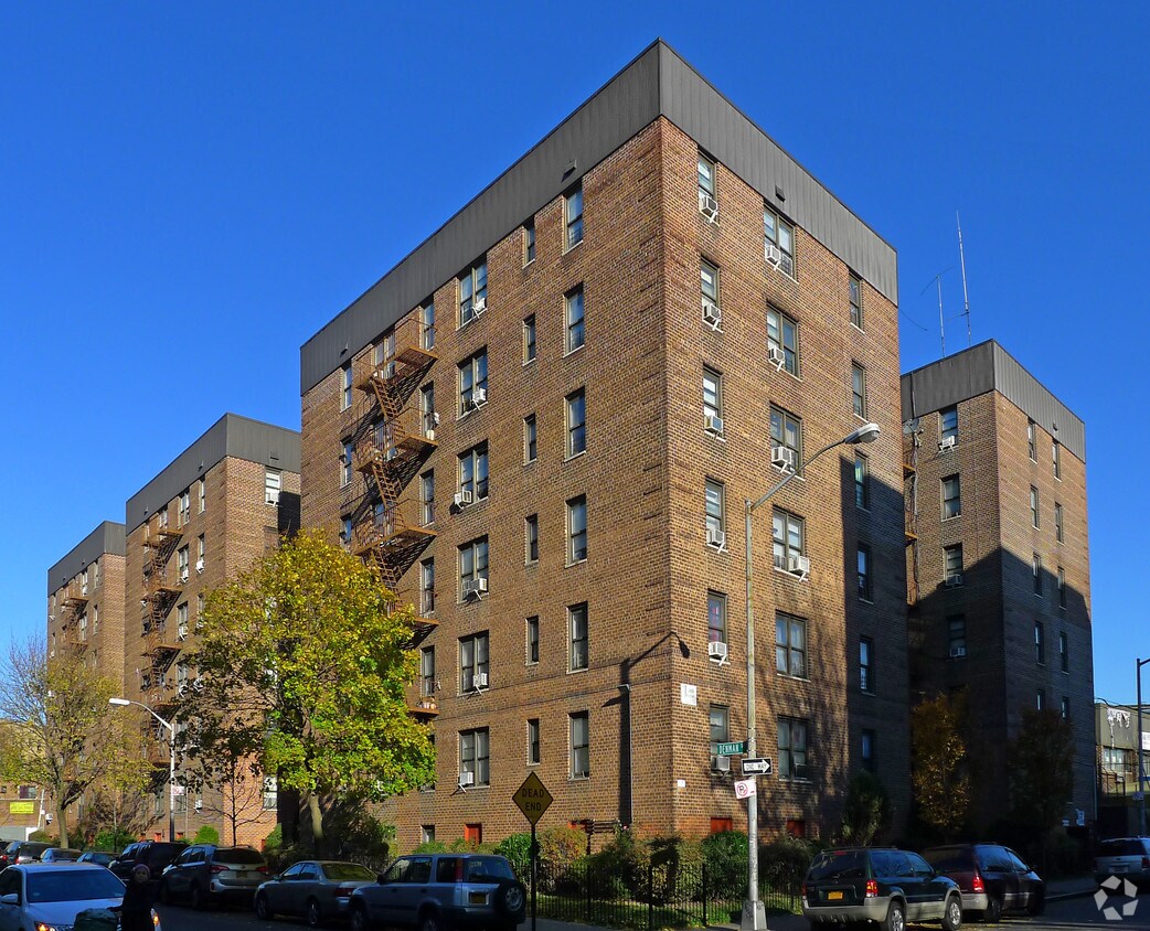 Primary Photo - Elmback Complex