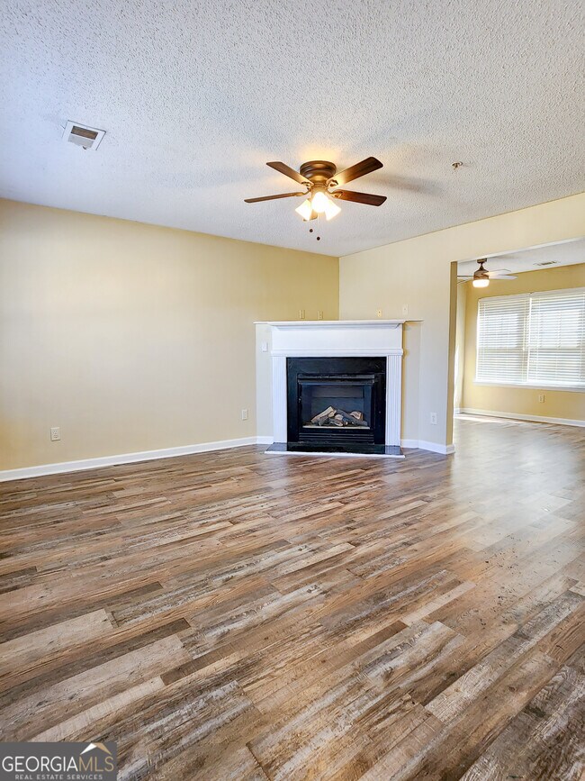 Building Photo - 142 Watercress Ct