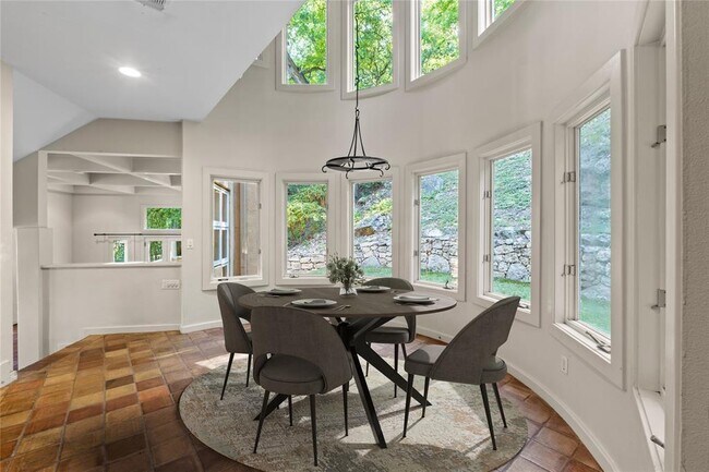 Foto del edificio - 3307 Rivercrest Dr