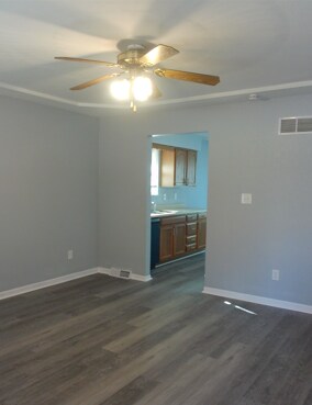 Foto del edificio - Fully rehabbed duplex with 3 bedrooms and 2 baths in Sugar Creek, MO