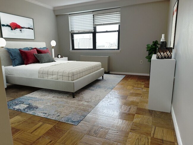 Building Photo - 10 Whittier Pl