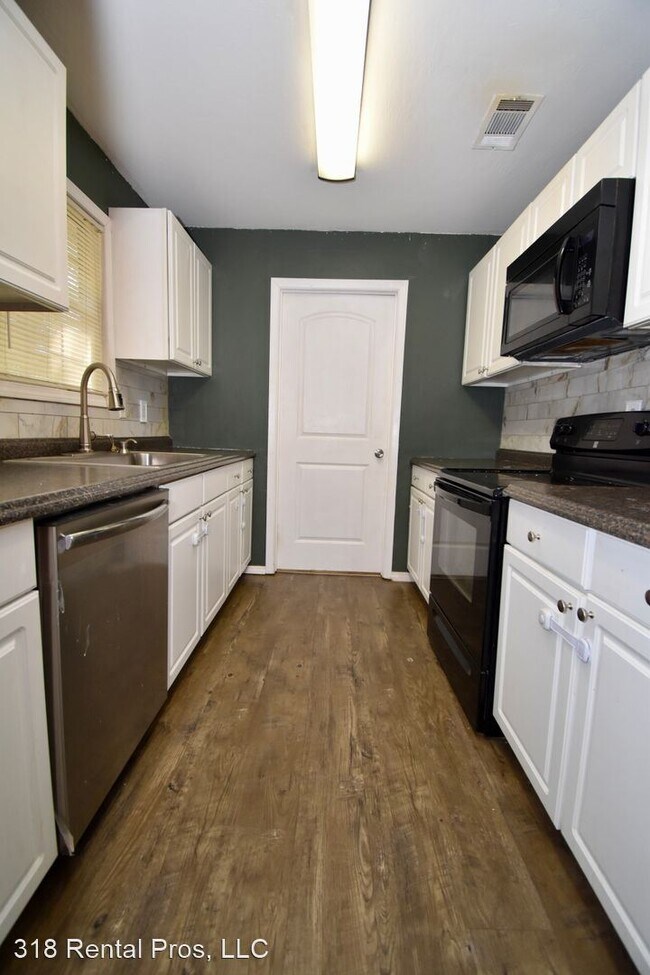 Building Photo - 3 br, 2 bath House - 169 Edwards Rd.