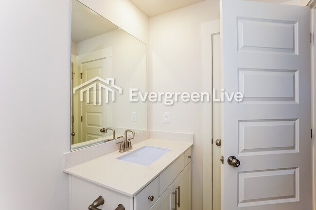 Building Photo - 856 Bur Oak Ct