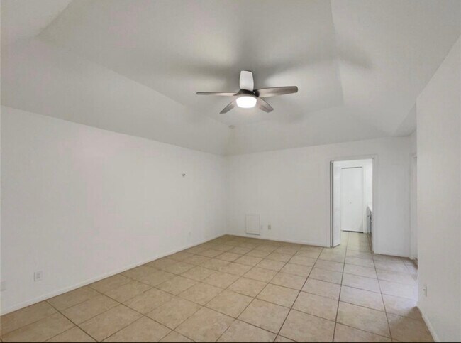 Foto del edificio - 2805 Cambridge Ln