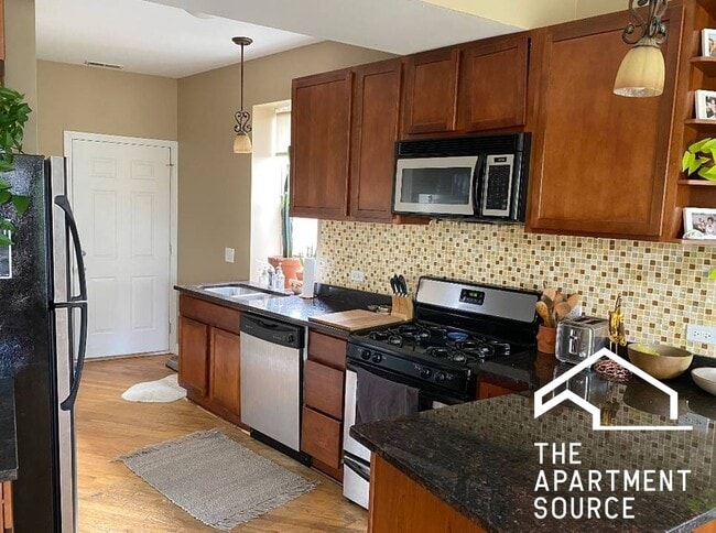 Building Photo - 1623 W Wallen Ave