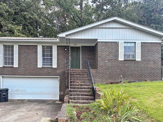 Building Photo - 976 Ridgewood Cir