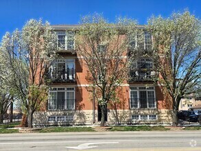 Building Photo - 6455 S Narragansett Ave