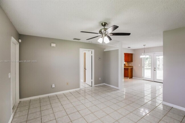 Foto del edificio - 1252 SW Goodman Ave