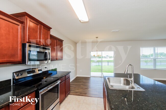 Building Photo - 1992 Elkins Point