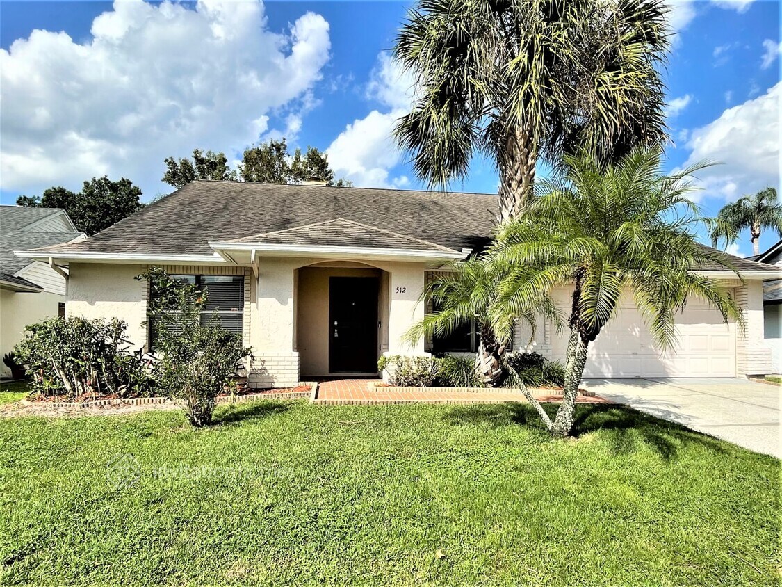 Primary Photo - 512 W Springtree Way