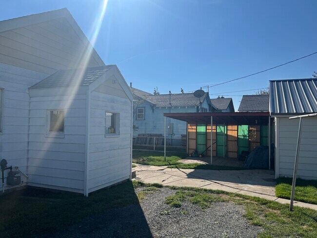Foto del edificio - 3133 Paxson Ave