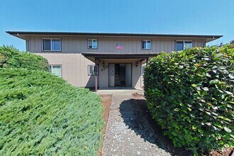 Building Photo - 555 NW Kings Blvd