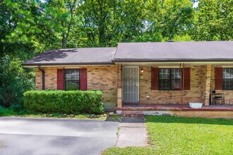 Building Photo - 7742 Holiday Hills Cir