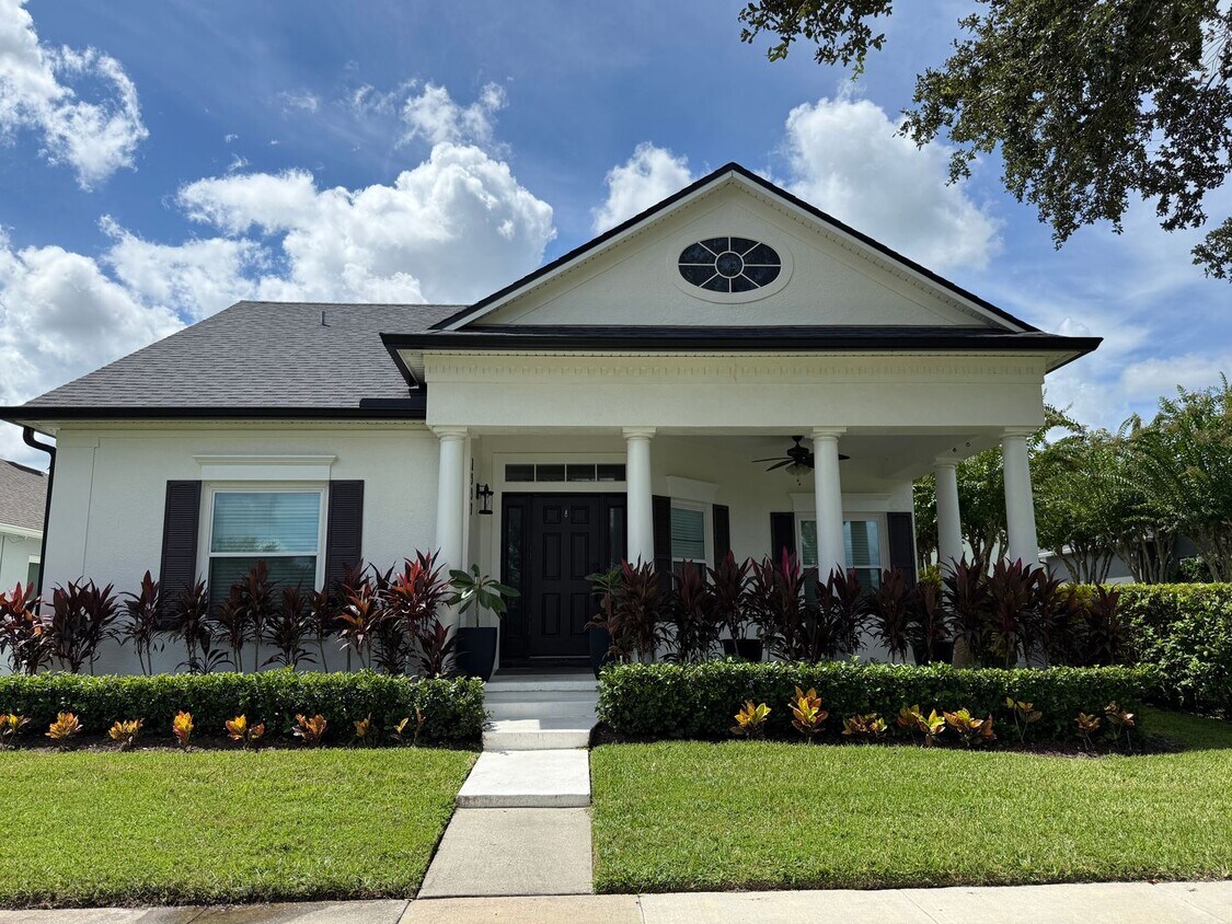 Primary Photo - 3/2 In Avalon Park! Lawn, Internet and Cab...