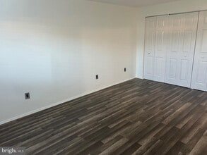 Building Photo - 12405 Hickory Tree Way