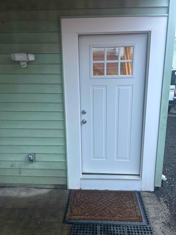 Building Photo - 523 W 17th St