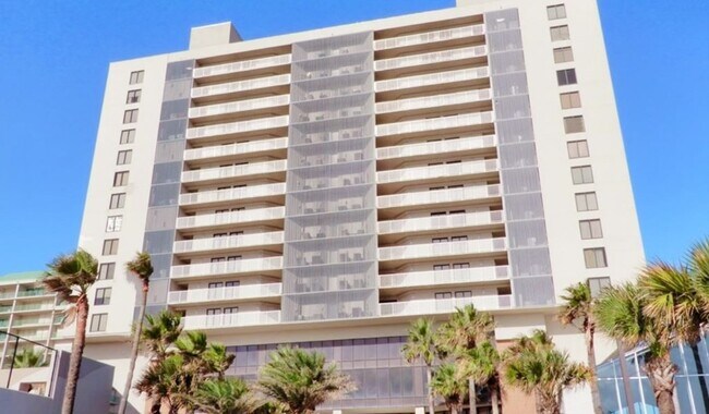 Building Photo - 708 Padre Blvd