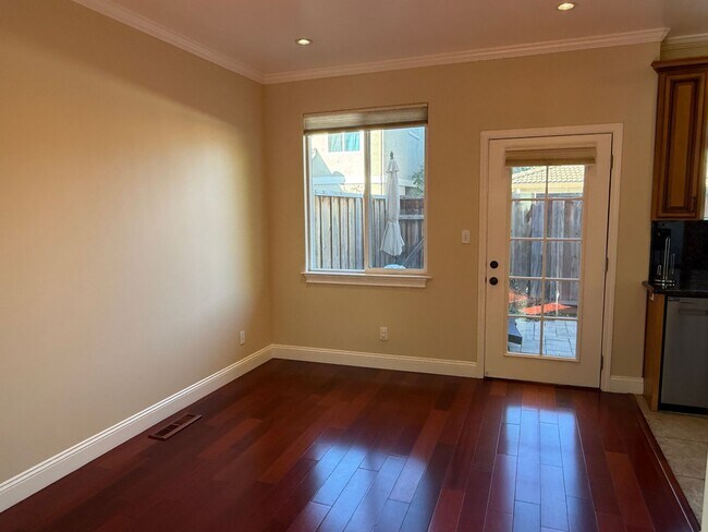 Foto del edificio - Bright 3 bedroom 2.5 Bath Home in Campbell