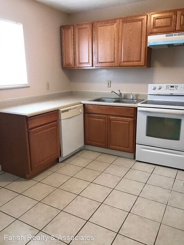 Building Photo - 2 br, 1 bath House - 162 Bennett Circle