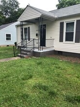 Building Photo - 826 Bradley St