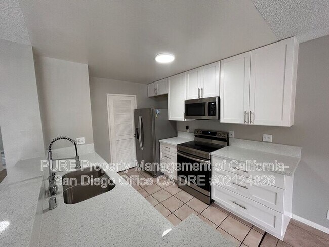 Foto del edificio - 6840 Panamint Row