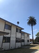 Building Photo - 475 E 61ST St