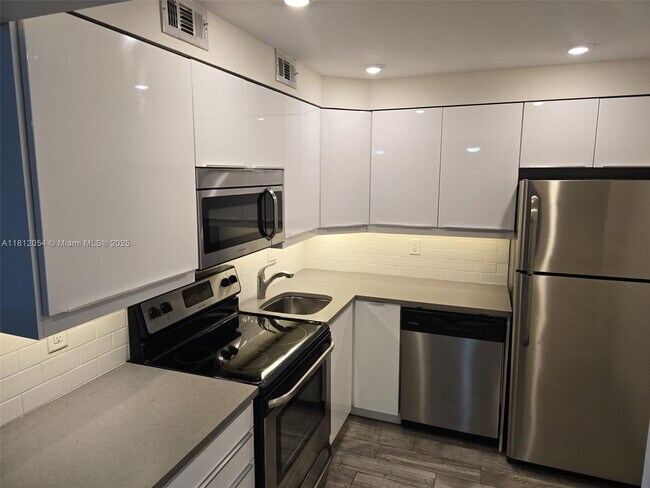 Foto del edificio - 470 NW 20th St