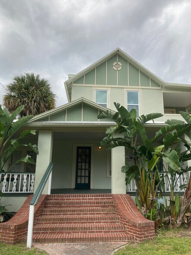 618 S Palmetto Ave Unit B upstairs, Daytona Beach, FL 32114