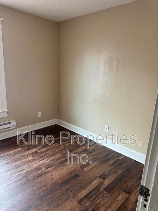 Building Photo - 1205 St Peter St