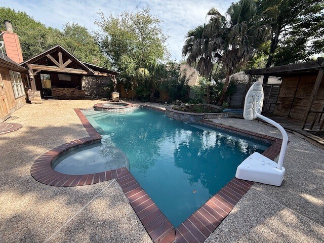 Foto principal - 2602 Cloverfield Ct