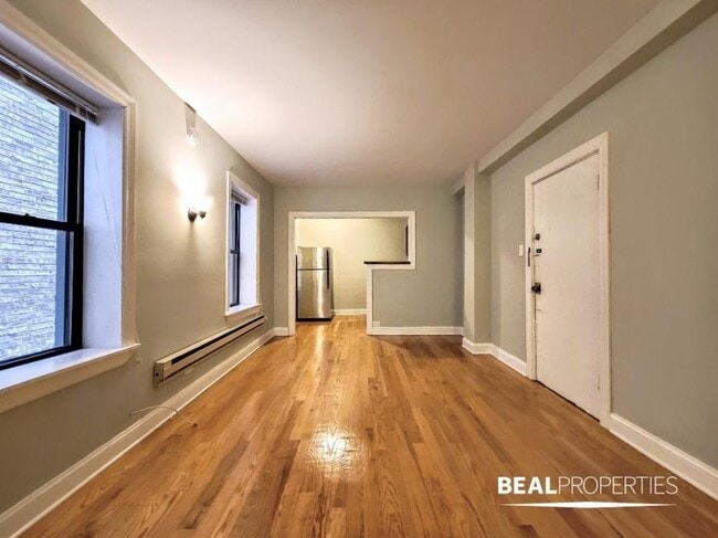 Building Photo - 0 bedroom in CHICAGO IL 60610