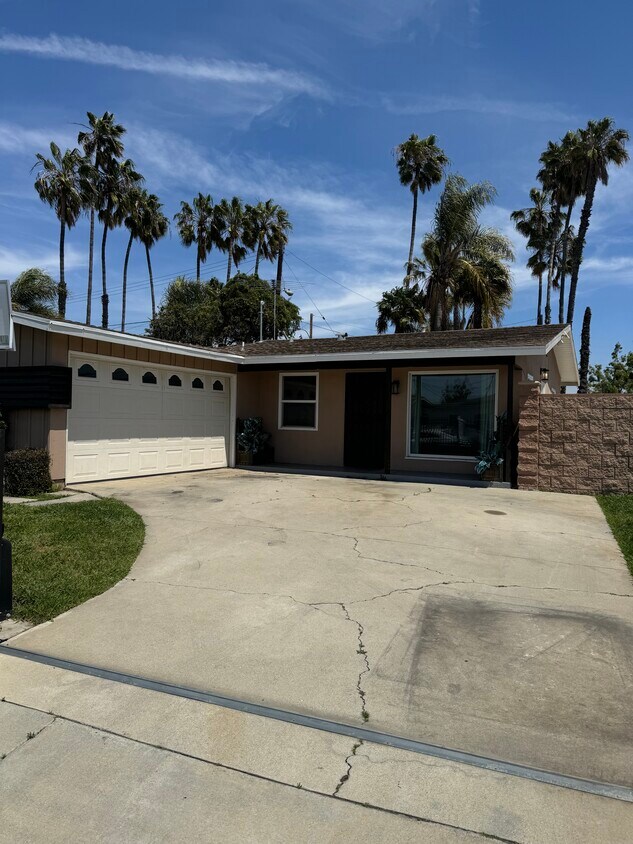 Welcome to 15216 S Tarrant Ave, Rancho Dominguez, CA 90220! - 15216 S Tarrant Ave