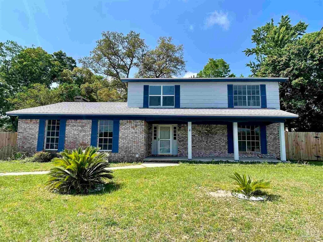 Primary Photo - 5 Cunningham Pl