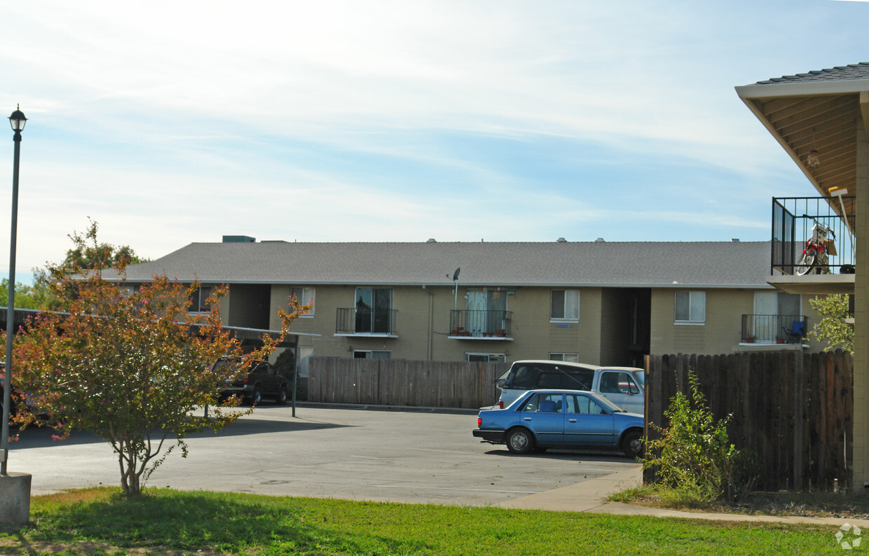 Building Photo - Westwood Apartments