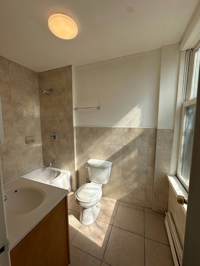 Foto del edificio - 8 Carroll St