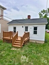 Building Photo - 1108 W Beverley St