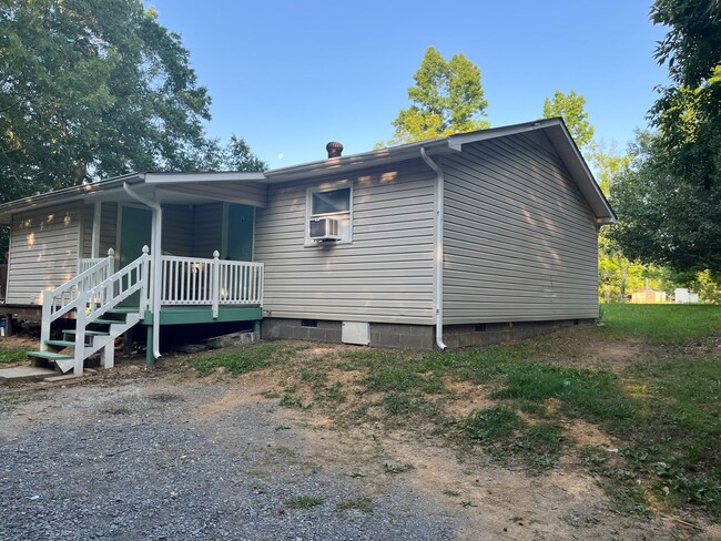 Building Photo - 4322 Banks Dr