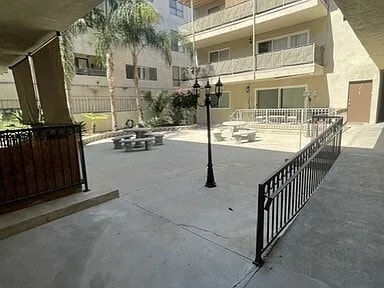 Building Photo - Willis Manor Apartments