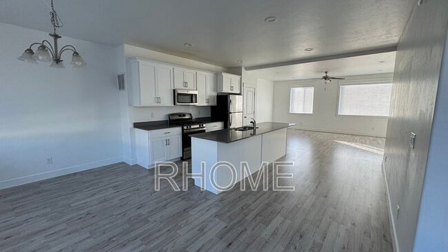 Foto del edificio - 386 Willow Leaf Rd