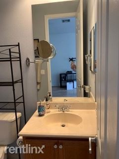 Building Photo - 1 br, 1 bath Townhome - 567 Dakota Drive