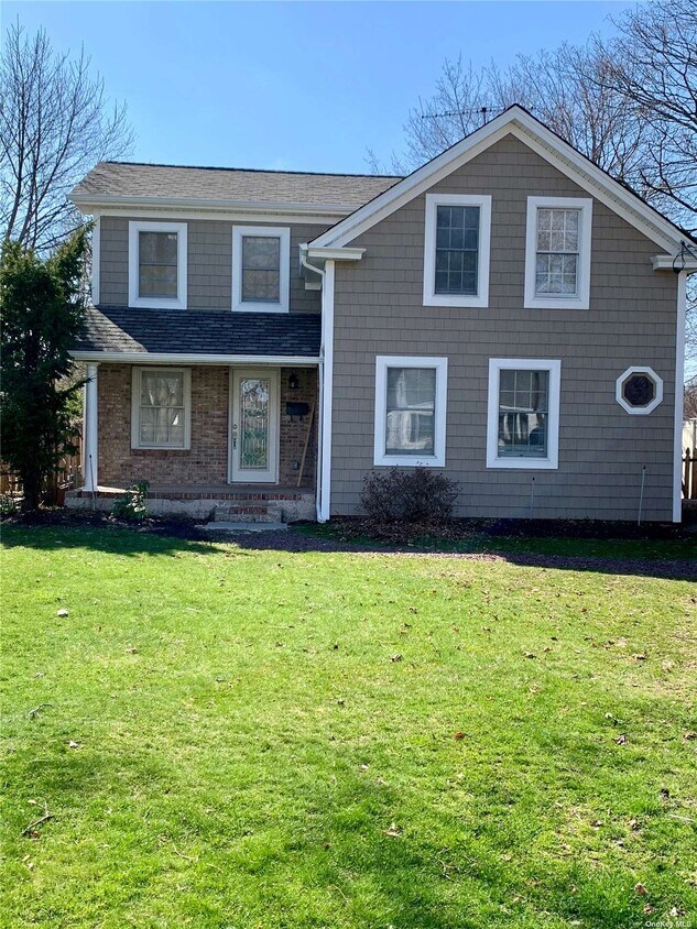 Primary Photo - 74 Tyler Ave