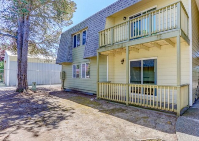 Building Photo - 18146 NE Pacific Ct