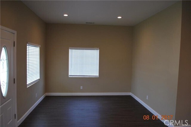 Foto del edificio - 1034 N McKeever Ave