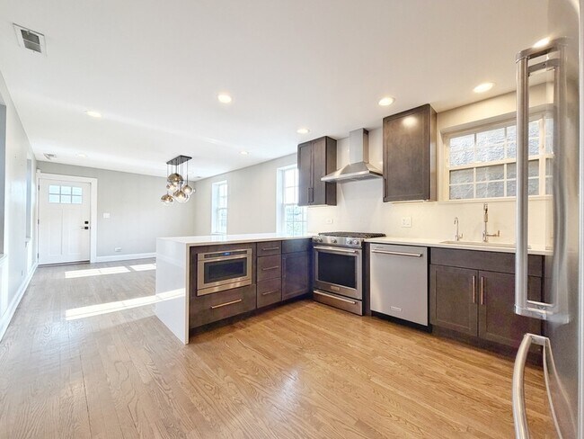 Foto del edificio - 2427 W Grenshaw St