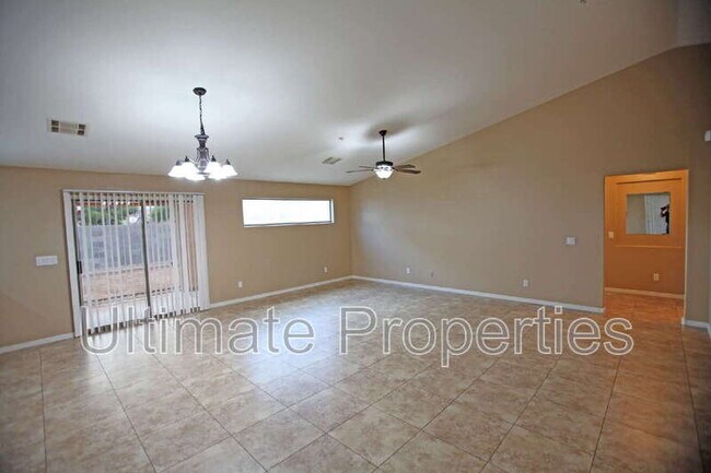Building Photo - 15616 N 164th Ln