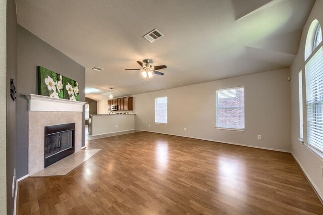 Building Photo - 25614 Texas Ash
