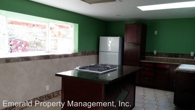 Building Photo - 2085 Aldabra St