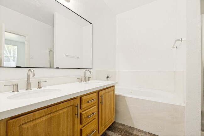 Foto del edificio - 1110 Chase Park Dr